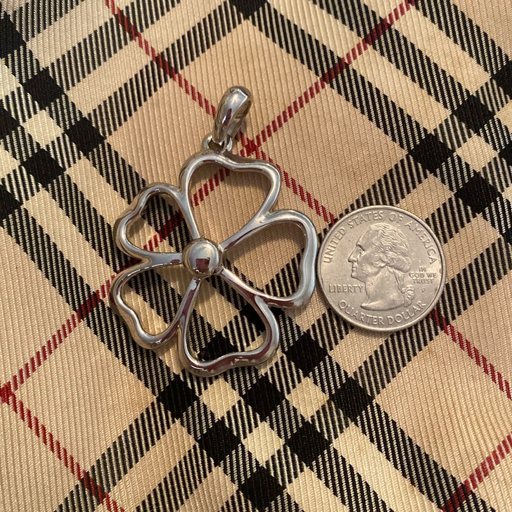 Lia Sophia Flower Pendant